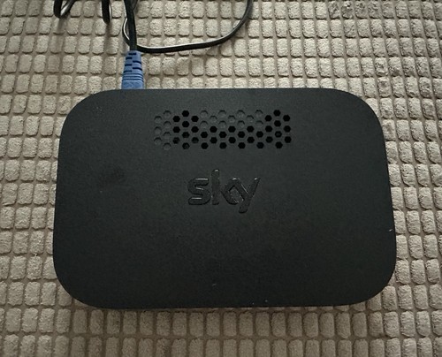 Sky hub broadband wireless - q,